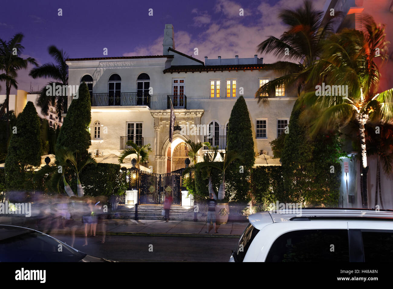 L'hôtel 'La Villa by Barton G.", ancienne résidence de Versace, Ocean Drive, Miami South Beach, quartier Art déco, Florida, USA, Banque D'Images