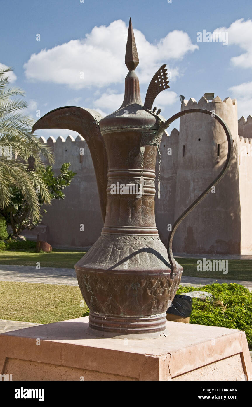 VAE, Abu Dhabi, brise-lames, village du patrimoine, cafetière, Banque D'Images