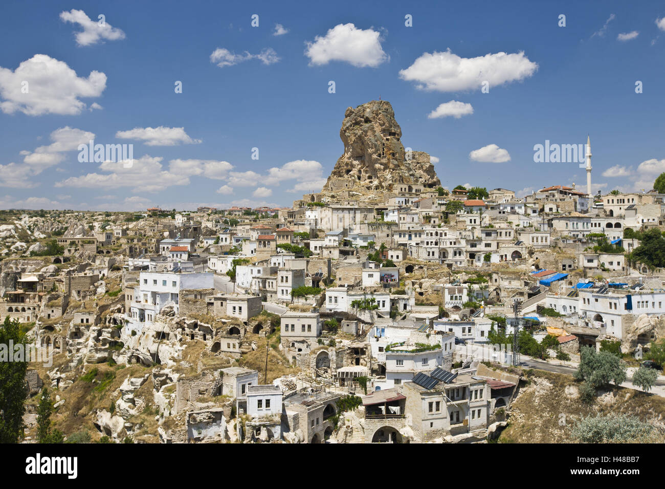 La Turquie, la Cappadoce, province de Nevsehir, Ortahisar, aperçu ville, castle rock, Banque D'Images