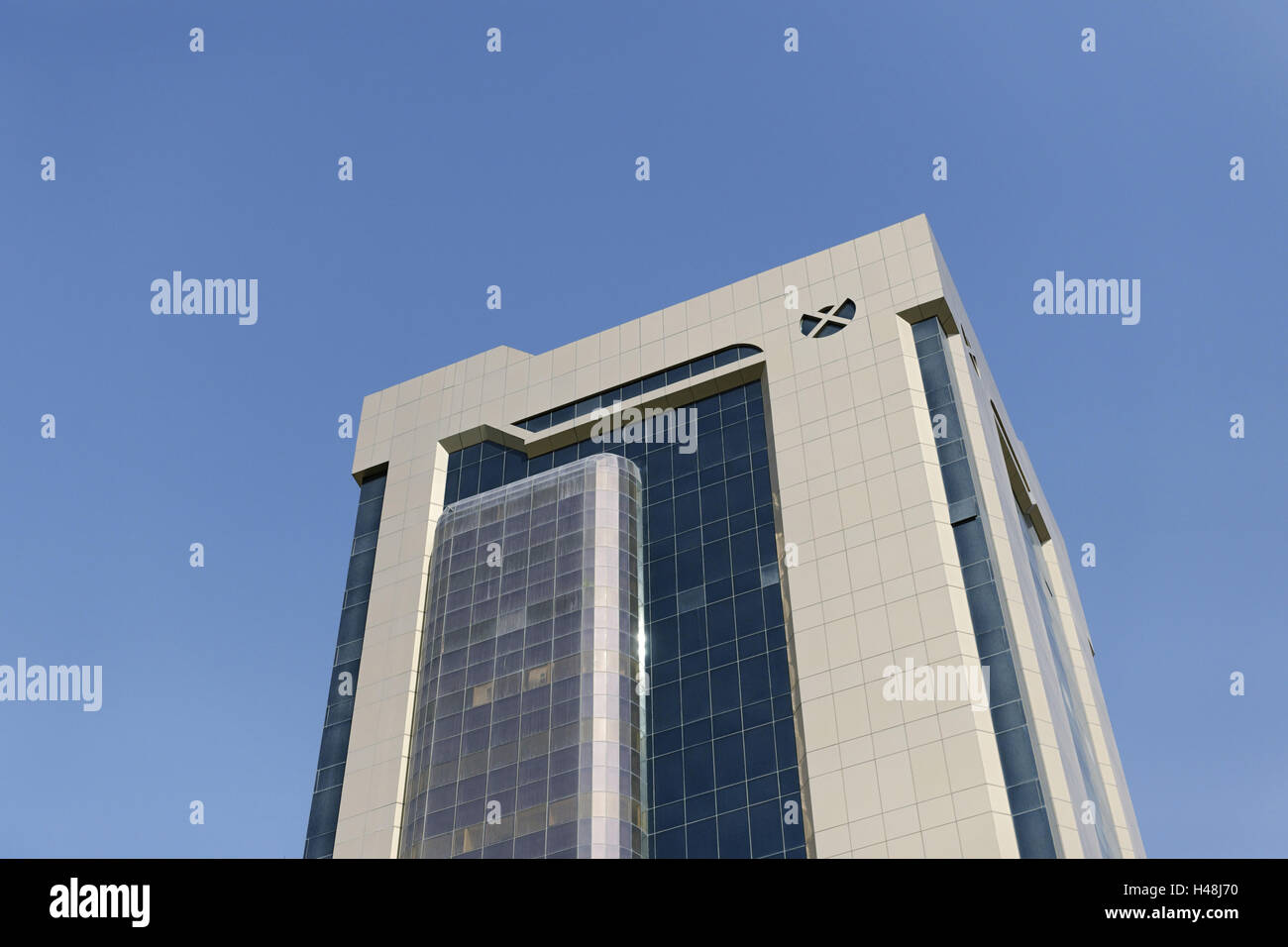 Façades, immeubles de bureaux modernes, l'architecture, l'émirat de Sharjah, Emirats Arabes Unis, péninsule arabique, le Moyen-Orient, l'Asie, Banque D'Images