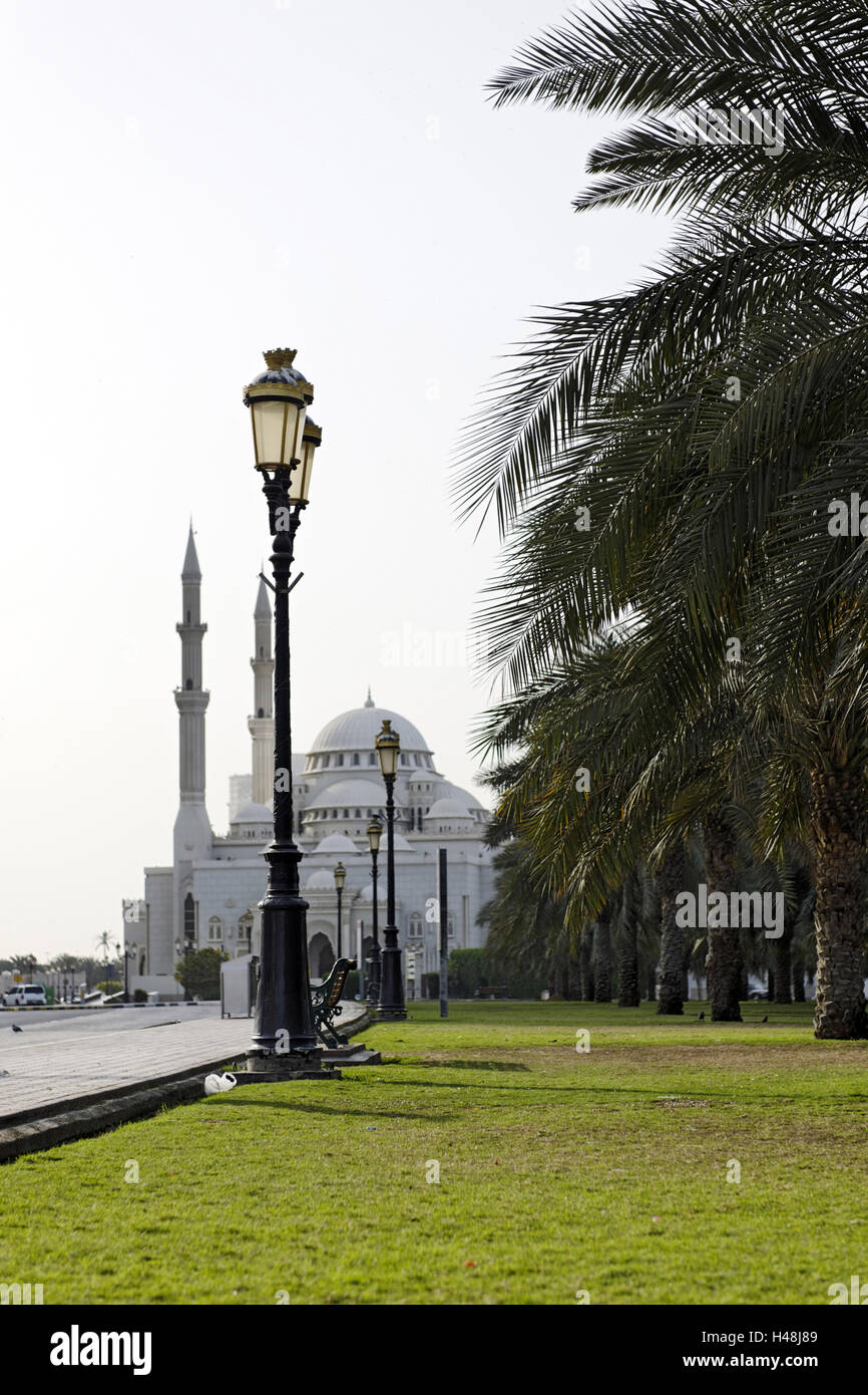 Mosquée Al Noor, Corniche Street, Sharjah, Émirats arabes unis, péninsule arabique, le Moyen-Orient, l'Asie, Banque D'Images