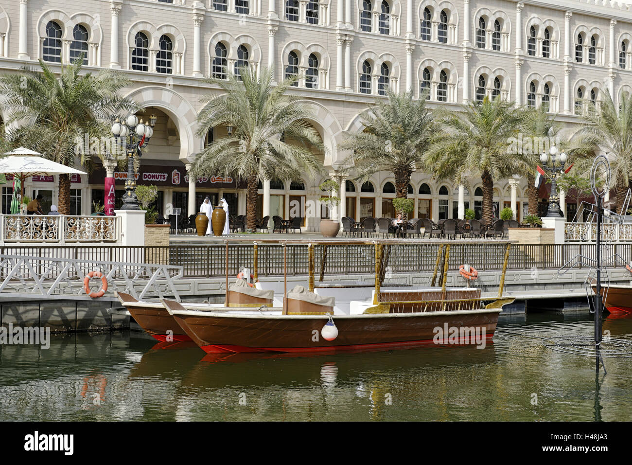 Excursion en bateau dans le canal, 'Al Qasba', plaisir quatrième émirat, Sharjah, Emirats Arabes Unis, péninsule arabique, le Moyen-Orient, l'Asie, Banque D'Images