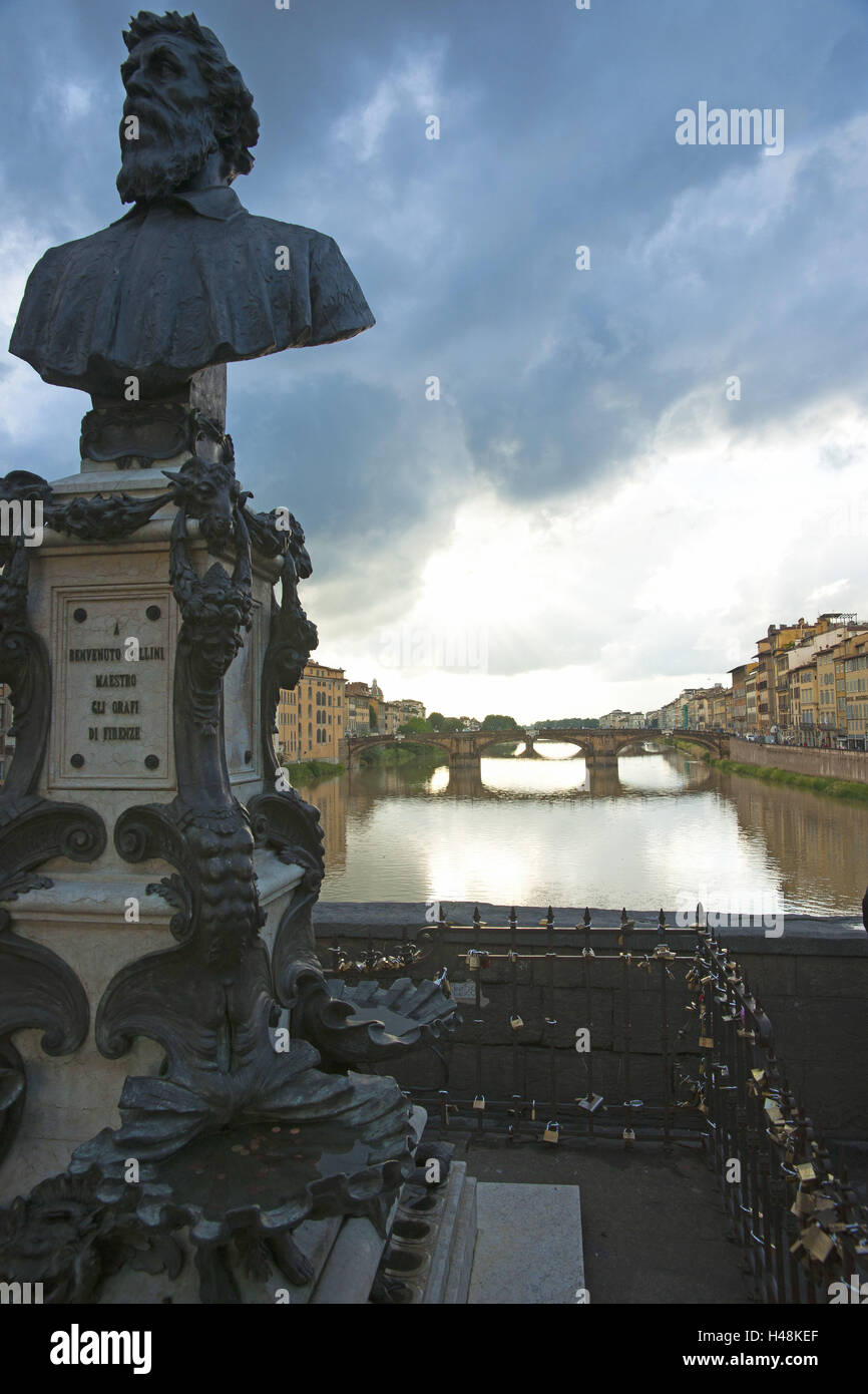 Italie, Toscane, Florence, pont, Ponte Vecchio, la place d'intérêt, statue, monument, Banque D'Images