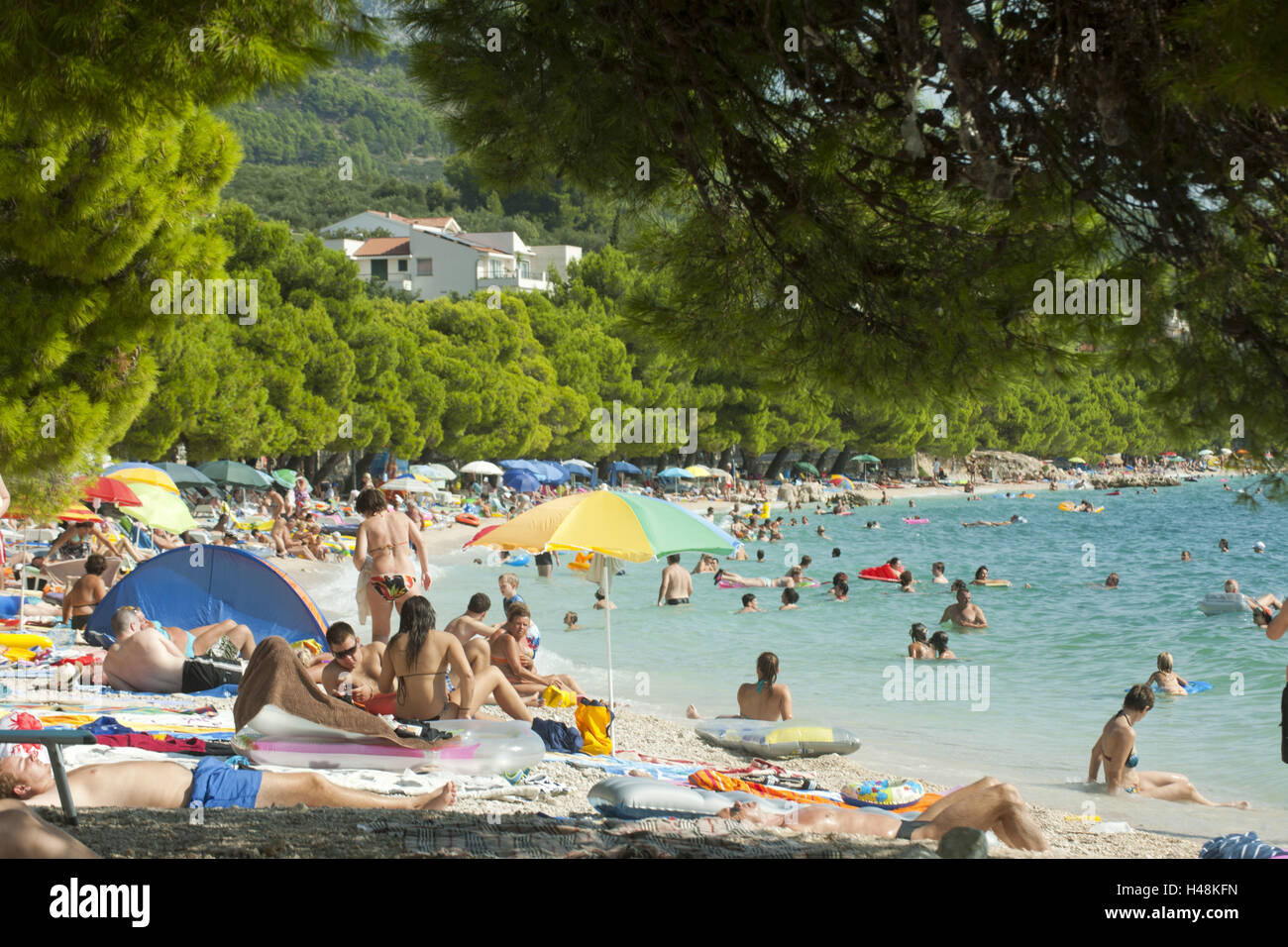 Hôtel De Bord De Mer Avec Plage Et Turquoise De Leau Sveti