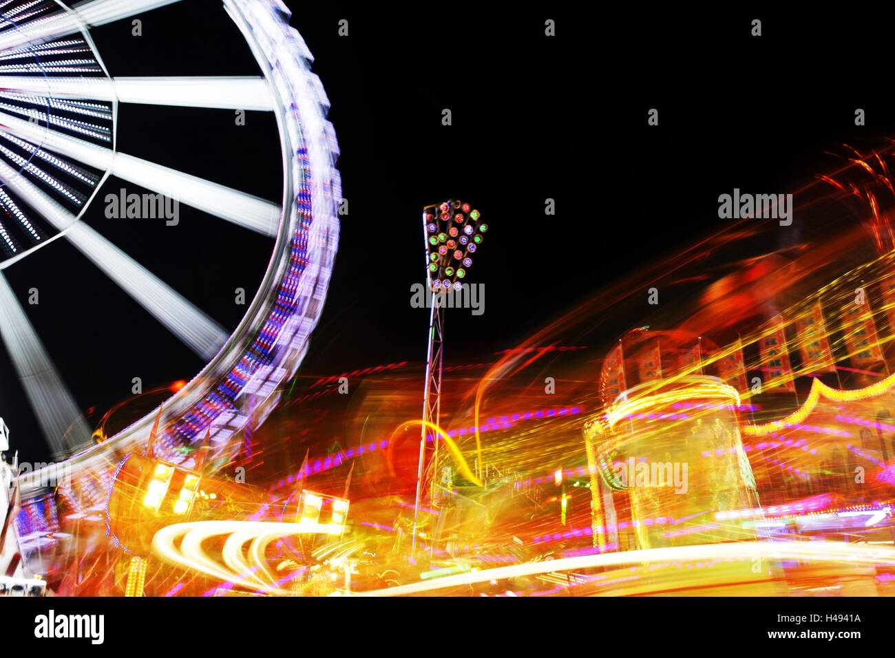 Hambourg Dom, carrousel, manège, mouvement, lumière dynamique, les voies, juste, Heiliggeistfeld, ville hanséatique de Hambourg, Allemagne, Banque D'Images