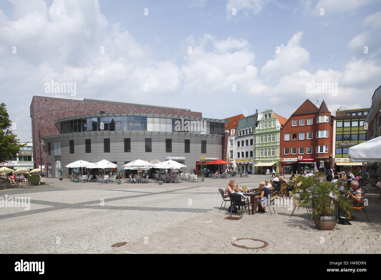 Allemagne, Basse-Saxe, Delmenhorst (ville), la place de l'Hôtel de ville et des piétons "longue route", Banque D'Images