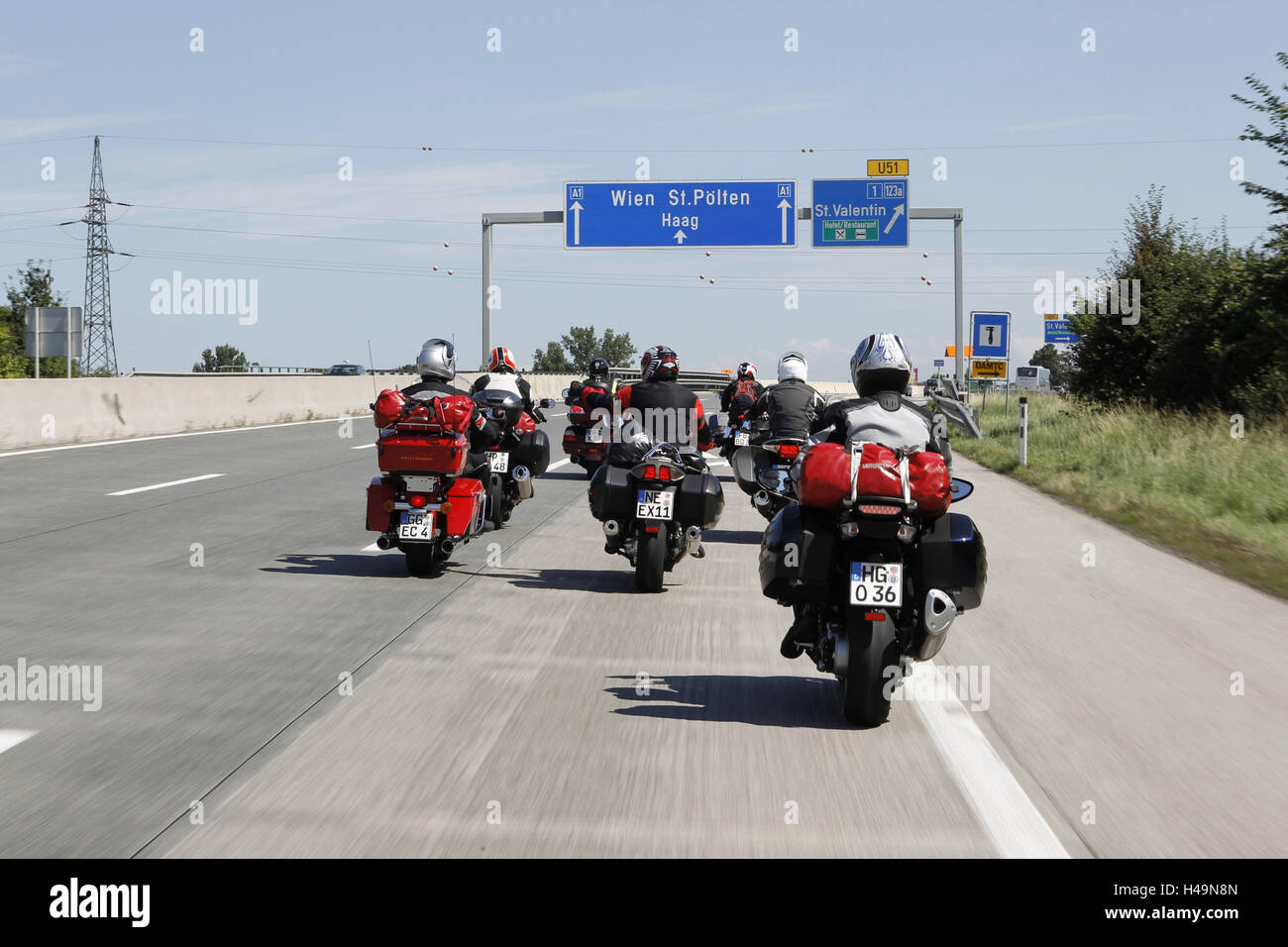 Motocycliste sur l'autoroute, les motocyclettes, Tourer, sortie moto Photo  Stock - Alamy