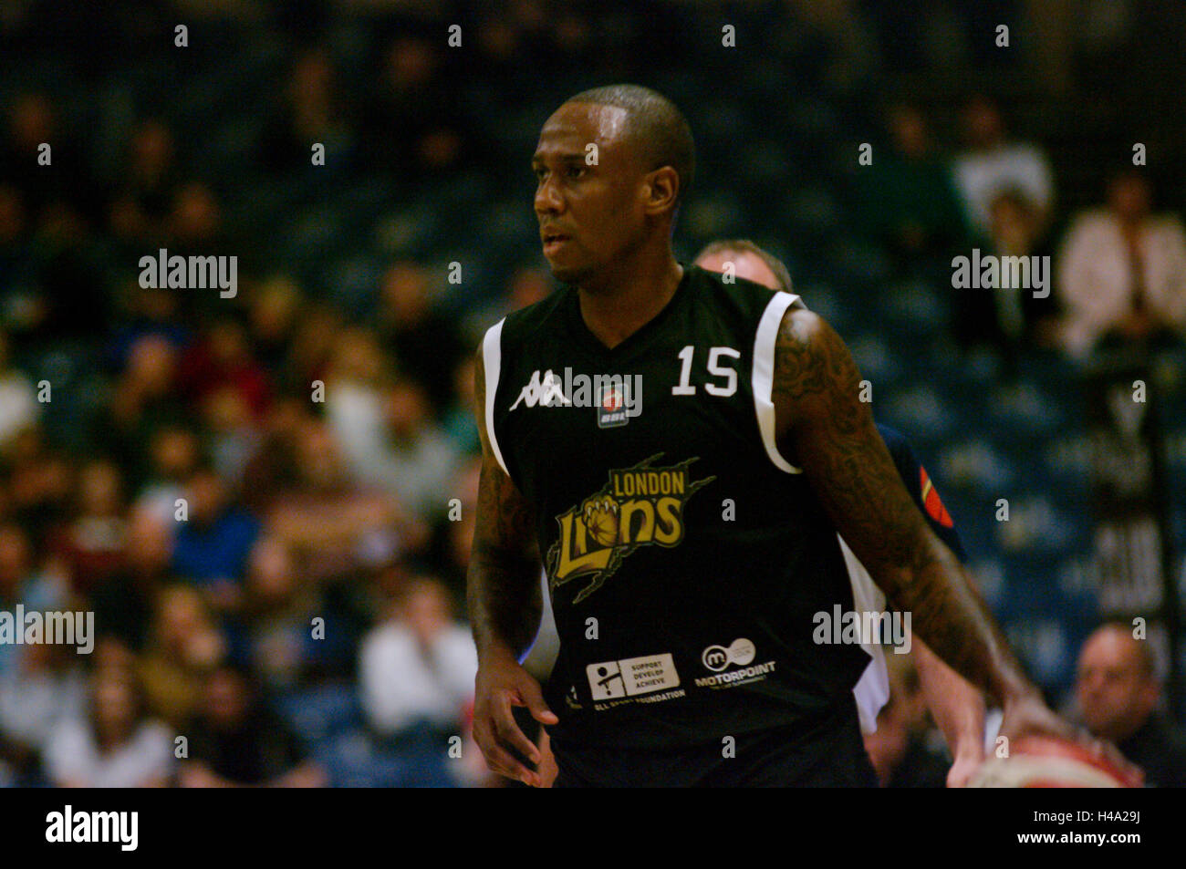 Newcastle sur Tyne, Royaume-Uni, le 14 octobre 2016. Alexander Owumi Lions de Londres pendant leur British Basketball League match contre Newcastle Sport Eagles à Central. Crédit : Colin Edwards / Alamy Live News Banque D'Images