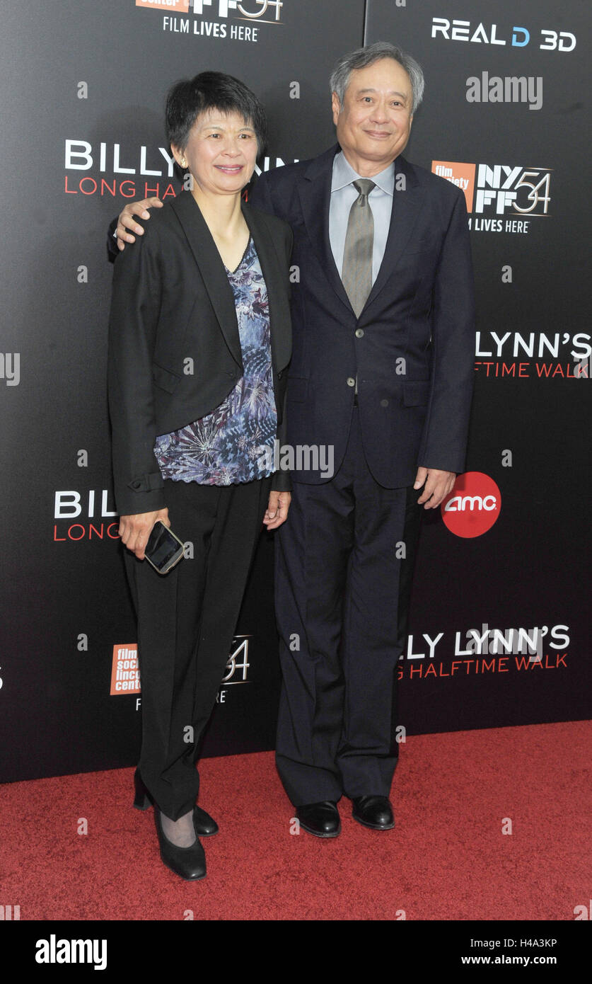 New York, NY, USA. 14Th Oct, 2016. Ang Lee Directeur assiste au 54e Festival du Film de New York 'Billy Lynn's Long Halftime Walk' dépistage à l'AMC Lincoln Square Theatre le 14 octobre 2016 dans la ville de New York. Crédit : John Palmer/media/Alamy Punch Live News Banque D'Images