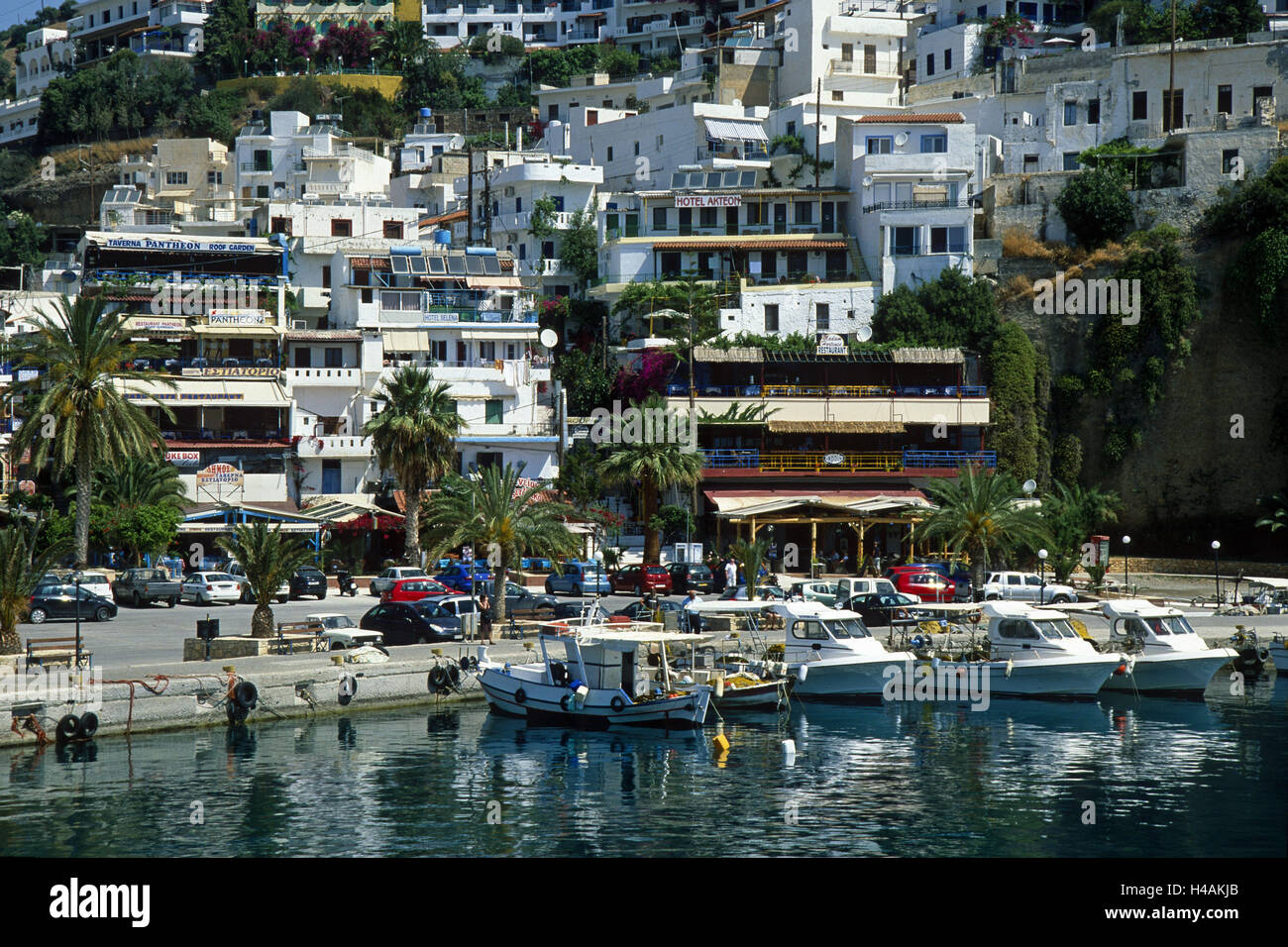 Grèce, Crète, Agia Galini, bottes, port, maisons, Banque D'Images