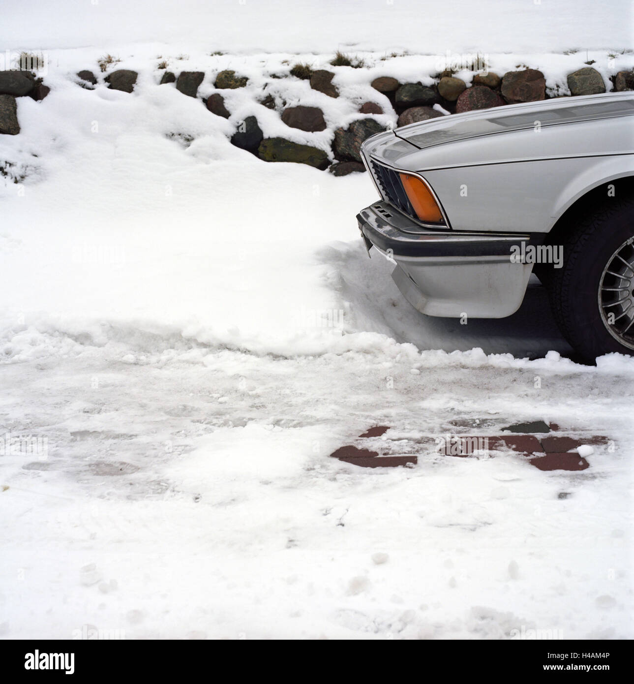 Vieille BMW dans la neige, détail, Banque D'Images
