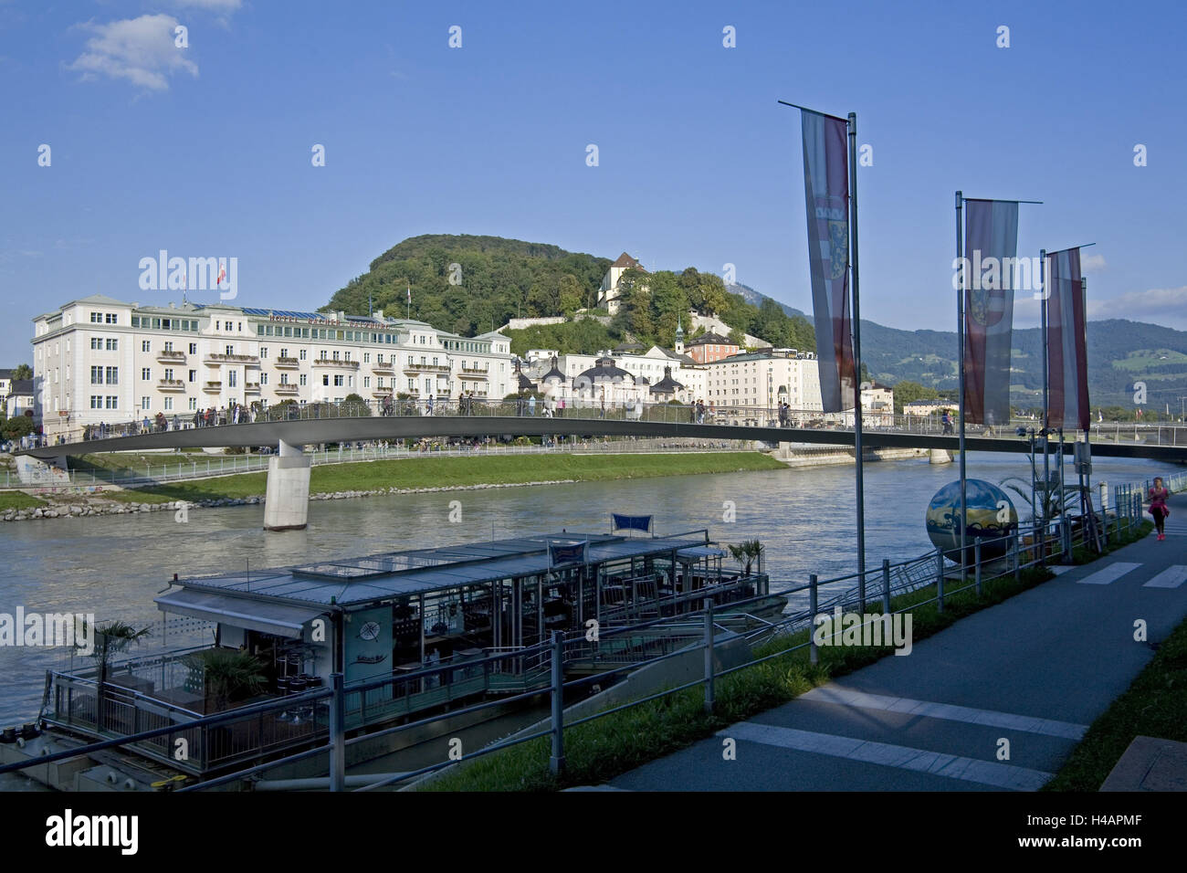 L'île de la Salzach, Markartsteg bar et l'hôtel Sacher, Salzburg, Autriche, Banque D'Images