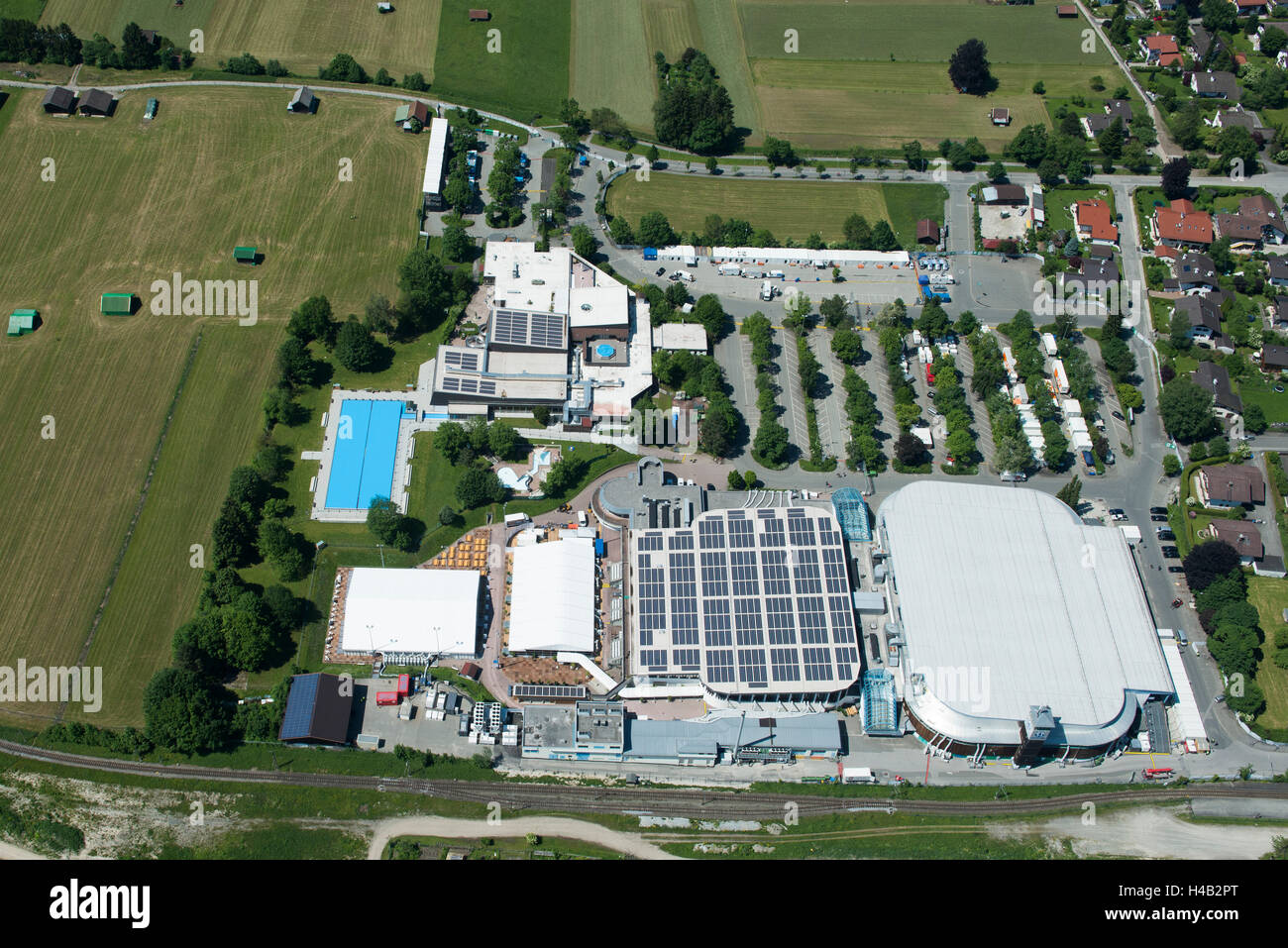 Sommet G7 2015 sur château Elmau, Garmisch-Partenkirchen, centre de presse olympique, centre de sports de glace, vue aérienne, Bavière, Allemagne Banque D'Images