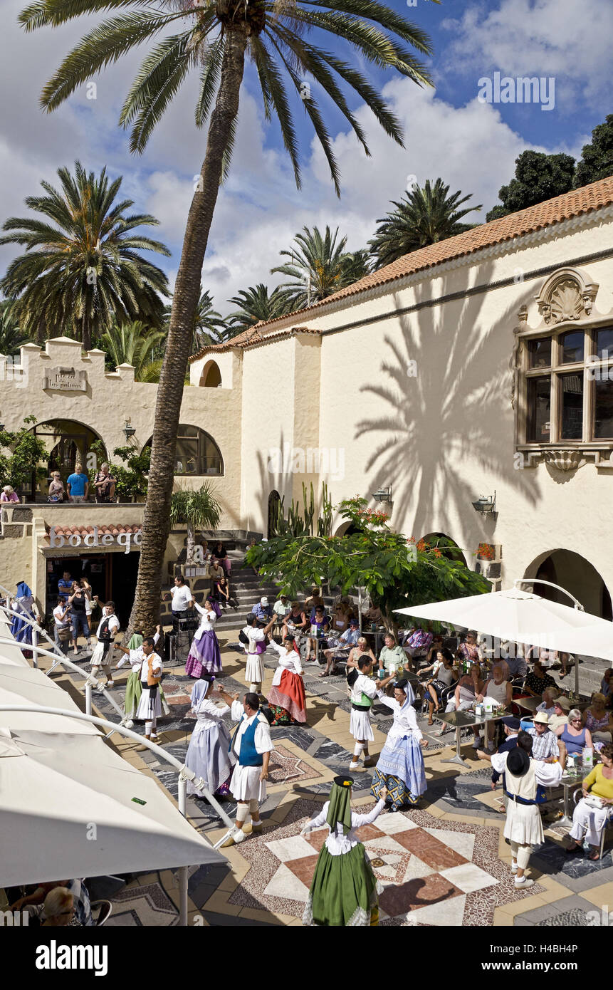 L'Espagne, l'île des Canaries, Grande Canarie, grain Lecture Palma village, 'Pueblo Canario", groupe de danse folklorique, Banque D'Images