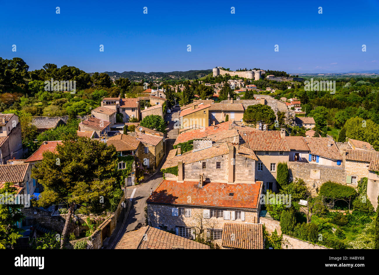 France, Languedoc-Roussillon, Gard, Villeneuve lez Avignon, vieille ville avec le fort Saint André, vue à partir de la Tour Philippe le Bel Banque D'Images