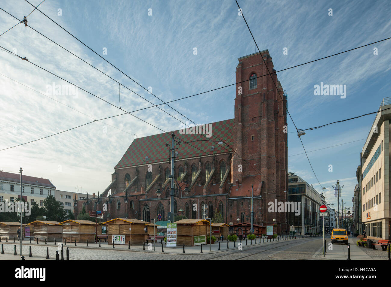 Matin d'automne à St Marie Madeleine église dans la vieille ville de Wroclaw, la Basse Silésie, Pologne. Banque D'Images