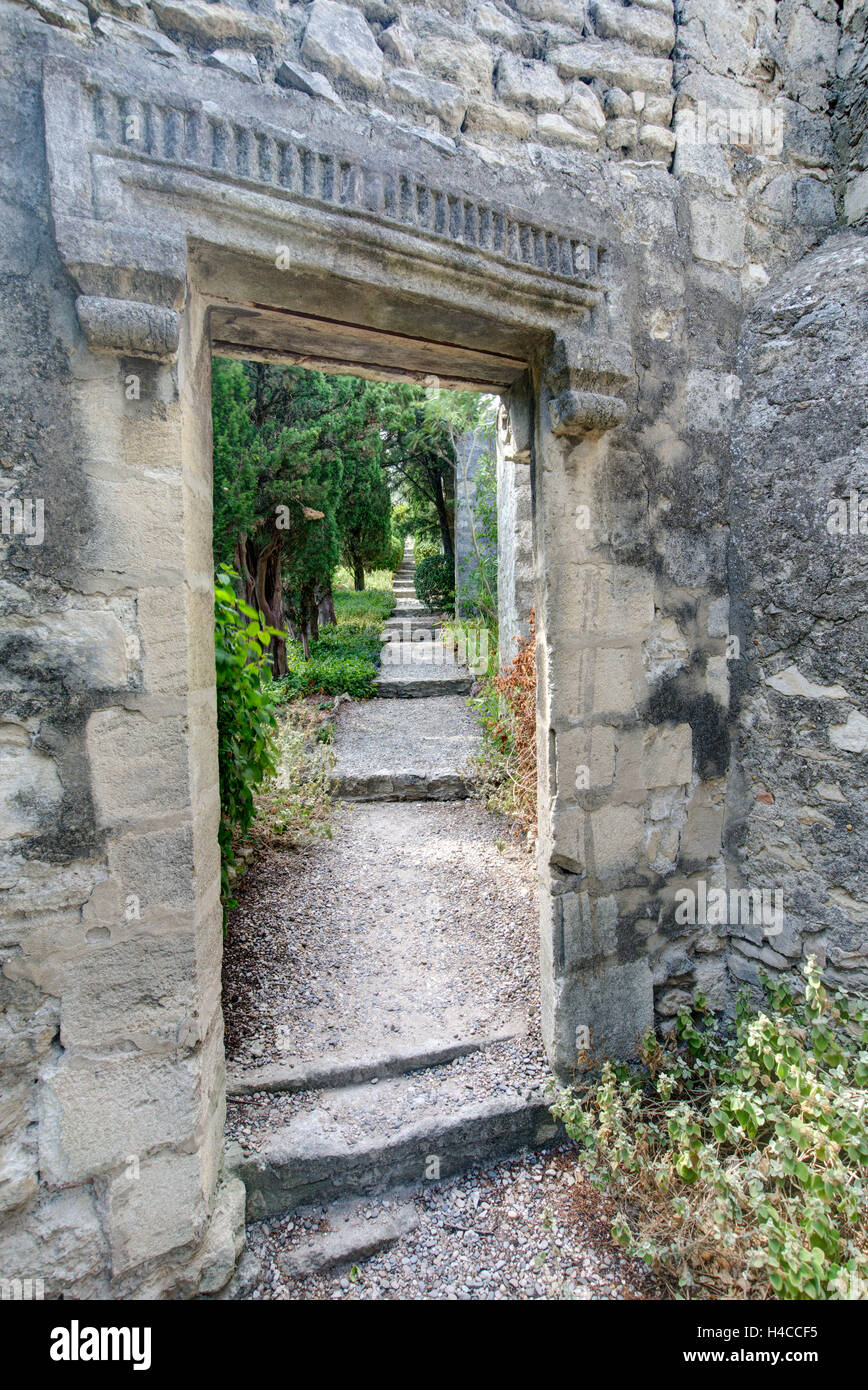 Abbaye Saint André, cloître, jardin, Villeneuve lès Avignon, département du Gard, région Languedoc-Roussillon, France, Banque D'Images
