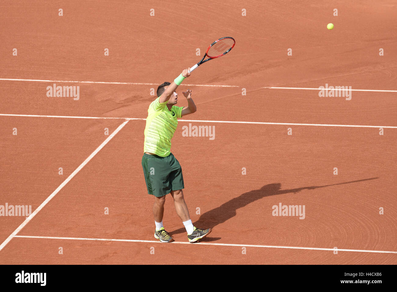 Barcelone - APR 24 : Igor Andreev (joueuse de tennis) célèbre une victoire à l'Open de Barcelone ATP Banc Sabad Banque D'Images