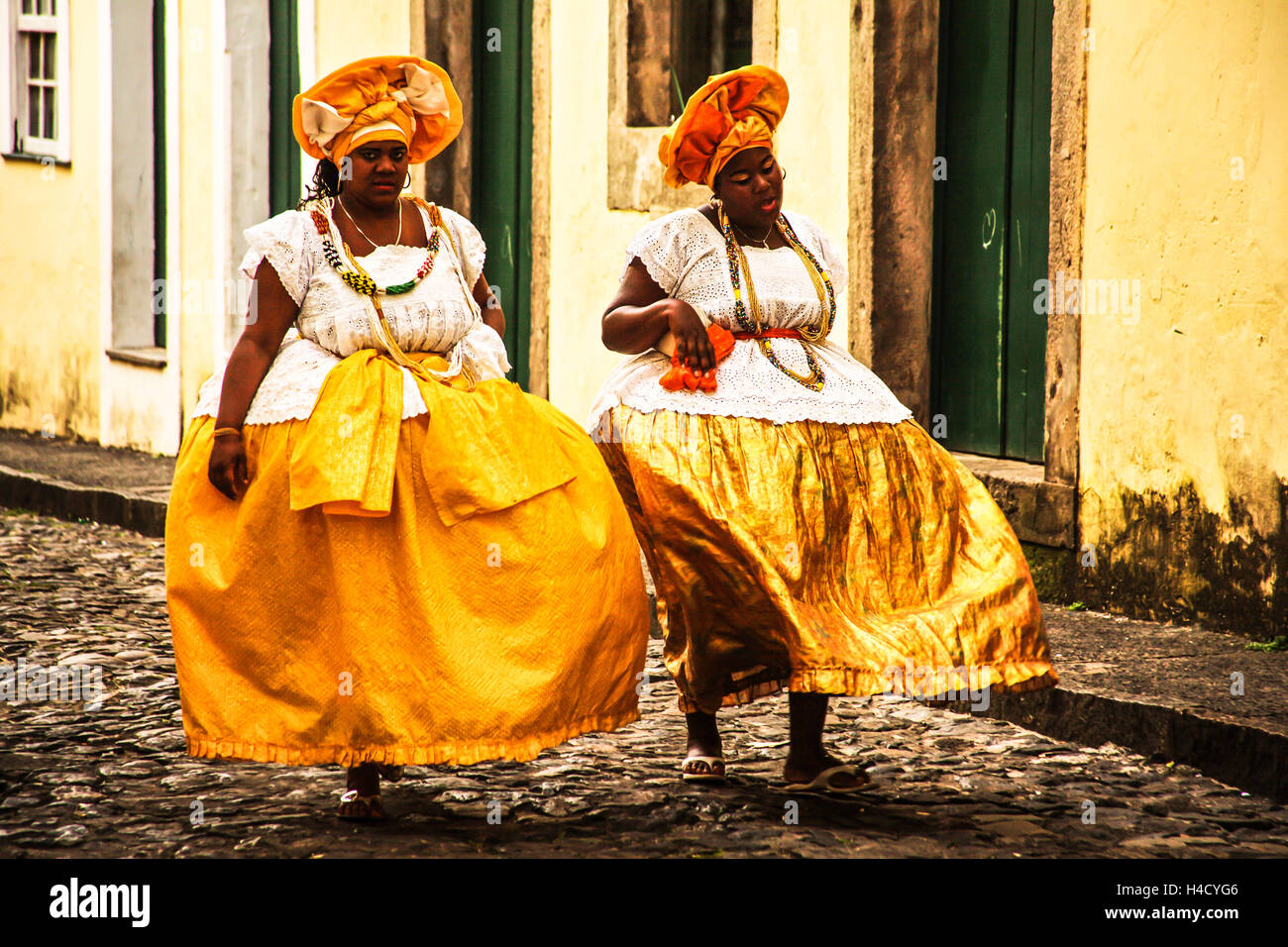 Brazil Traditional Costume Banque De Photographies Et D images Haute brazil-traditional-costume-banque-de-photographies-et-d-images-haute