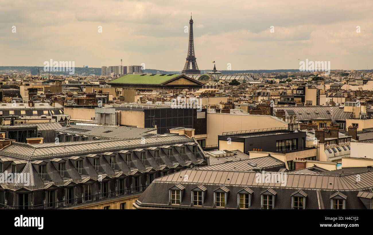 Europe, France, Paris, les toits au-dessus de Paris, Banque D'Images