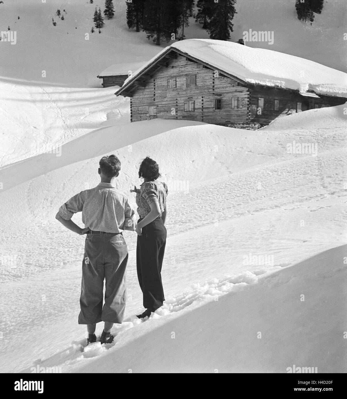 Ein Ausflug à ein Skigebiet in Bayern, Deutsches Reich 1930er Jahre. Un voyage d'une région de ski en Bavière, Allemagne, 1930. Banque D'Images