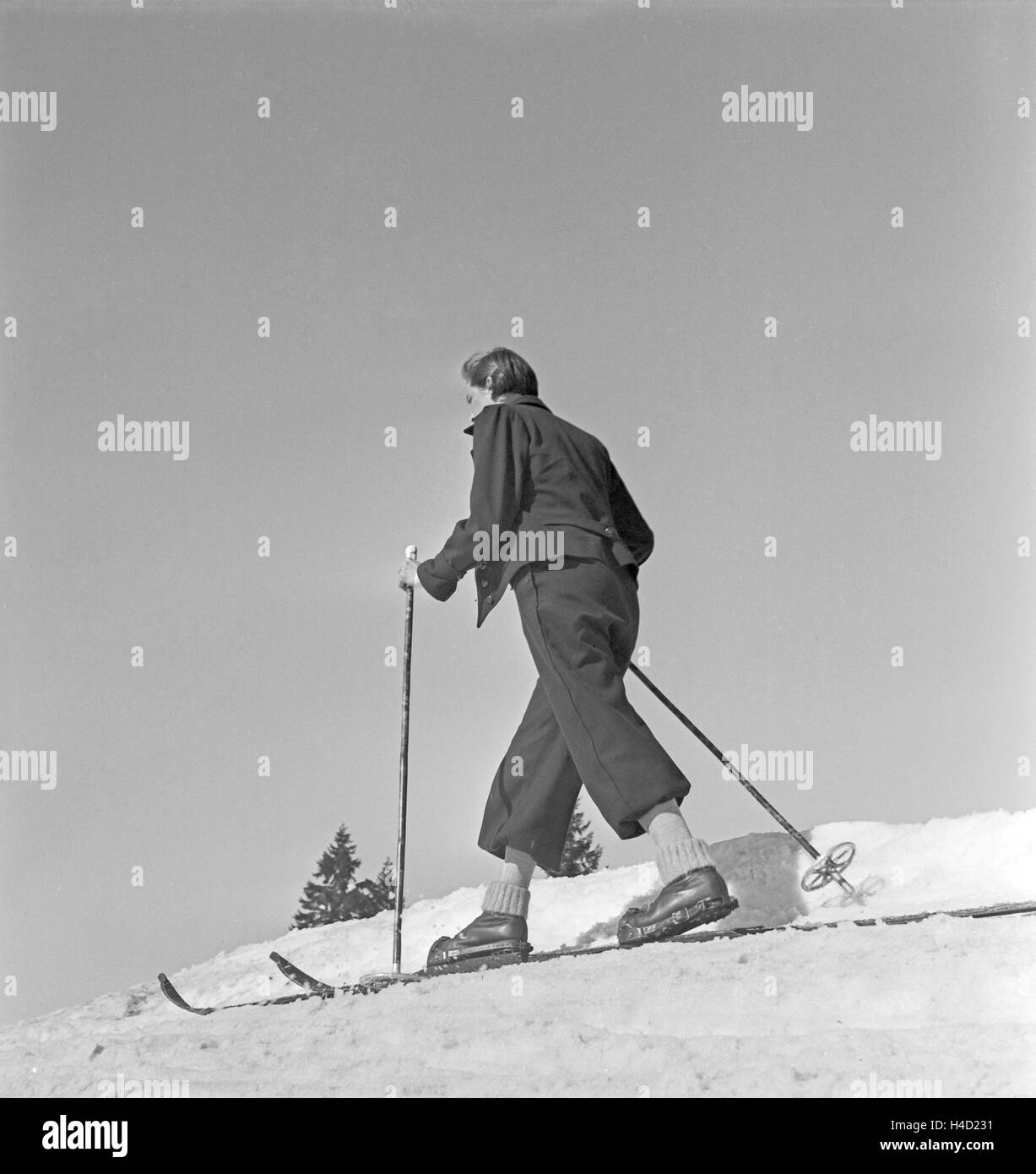 Skigebiet am Feldberg im Schwarzwald, Deutsches Reich 1930er Jahre. Région de ski au Mont Feldberg en Forêt-Noire, Allemagne 1930. Banque D'Images