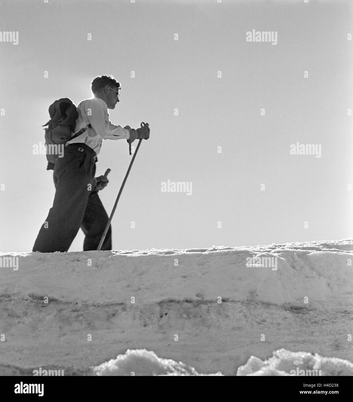 Skigebiet am Feldberg im Schwarzwald, Deutsches Reich 1930er Jahre. Région de ski au Mont Feldberg en Forêt-Noire, Allemagne 1930. Banque D'Images