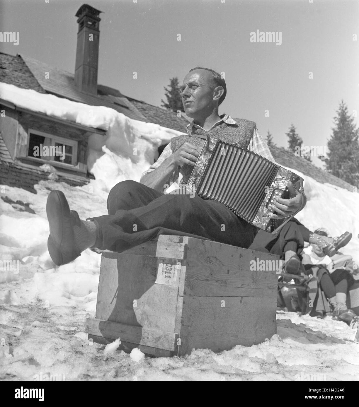 Skigebiet am Feldberg im Schwarzwald, Deutsches Reich 1930er Jahre. Région de ski au Mont Feldberg en Forêt-Noire, Allemagne 1930. Banque D'Images