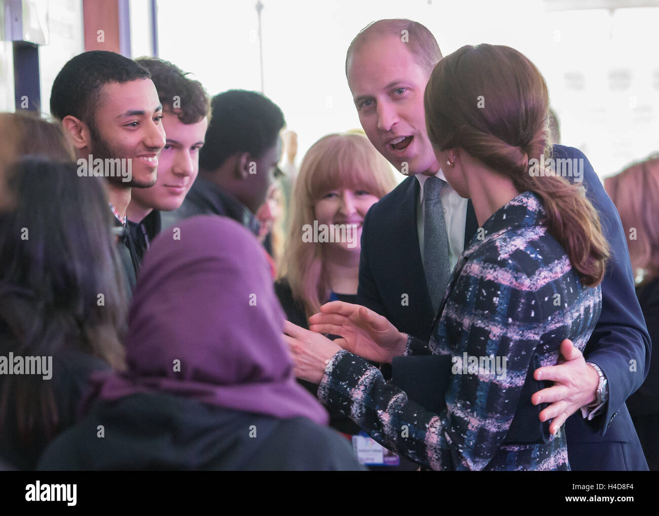 Le duc et la duchesse de Cambridge visitent le Musée national du football pendant une journée d'engagements à Manchester. Banque D'Images