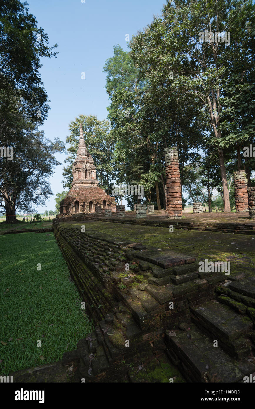 L'ancienne pagode à Wat pha sak,temple Chiang san district,Thaïlande.Wat Pha sak, l'origine remonte au 13e ou 14e siècles. Banque D'Images