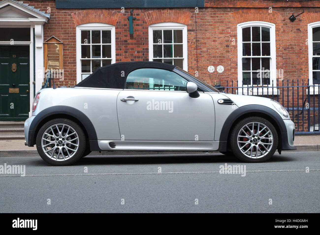 Voiture Décapotable Illustration - Getty Images