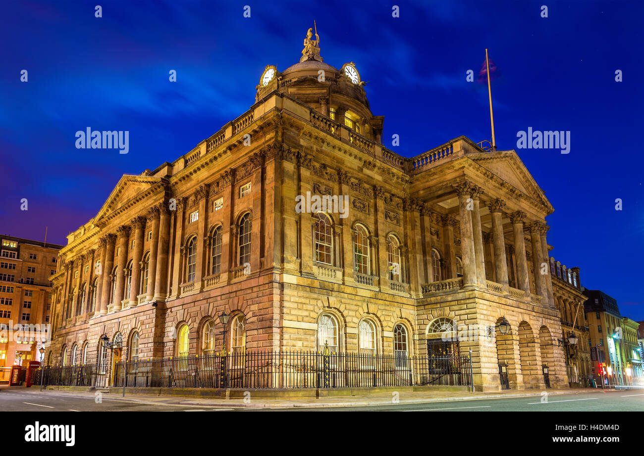 Liverpool Town Hall le soir - Angleterre Banque D'Images