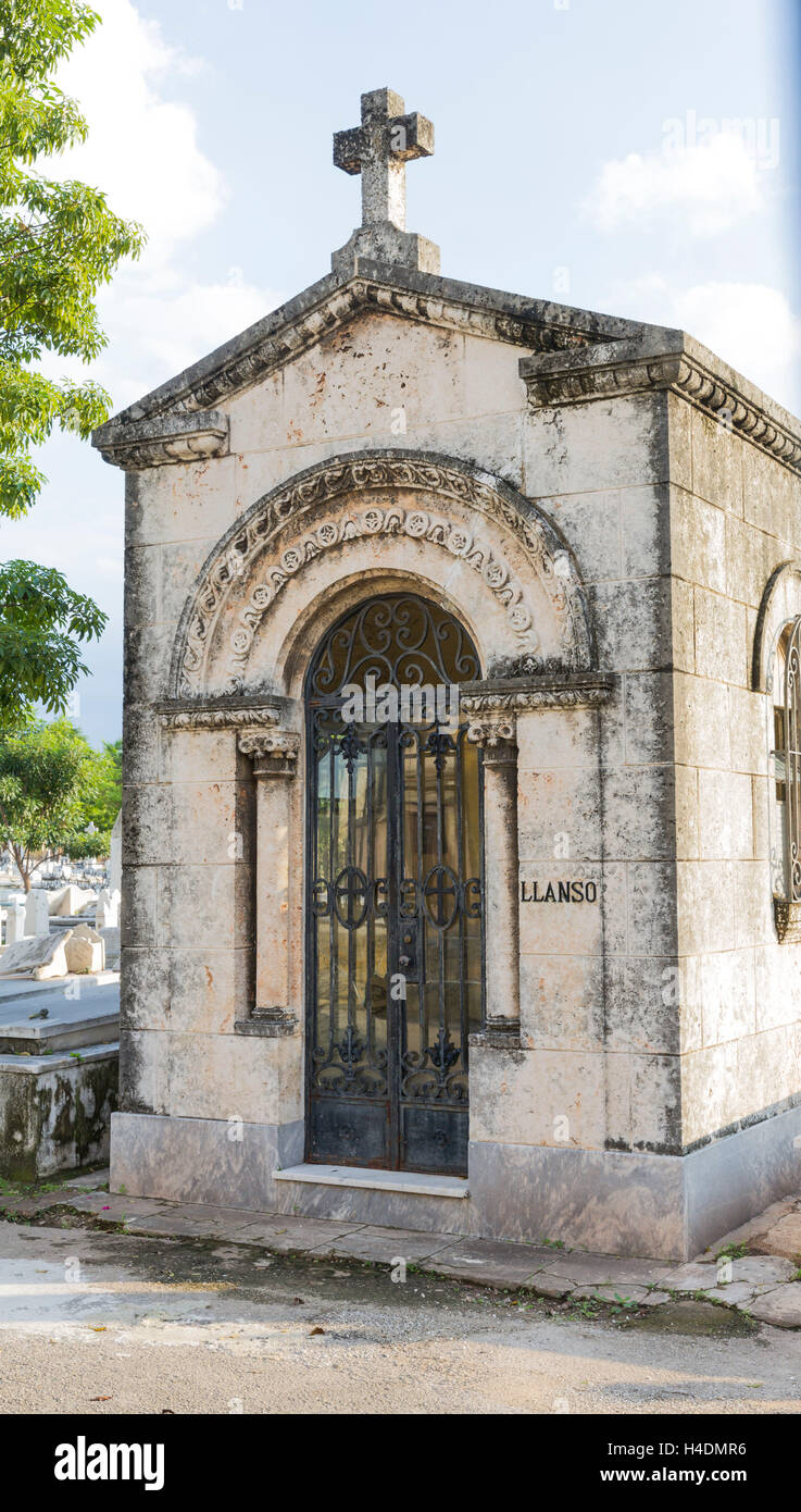 Cimetière, Cementerio Cristobal Colon, La Havane, La Havane, Cuba Vedado Nueva, les Grandes Antilles, dans les Caraïbes, Amérique Centrale, Amérique, Amérique du Nord Banque D'Images