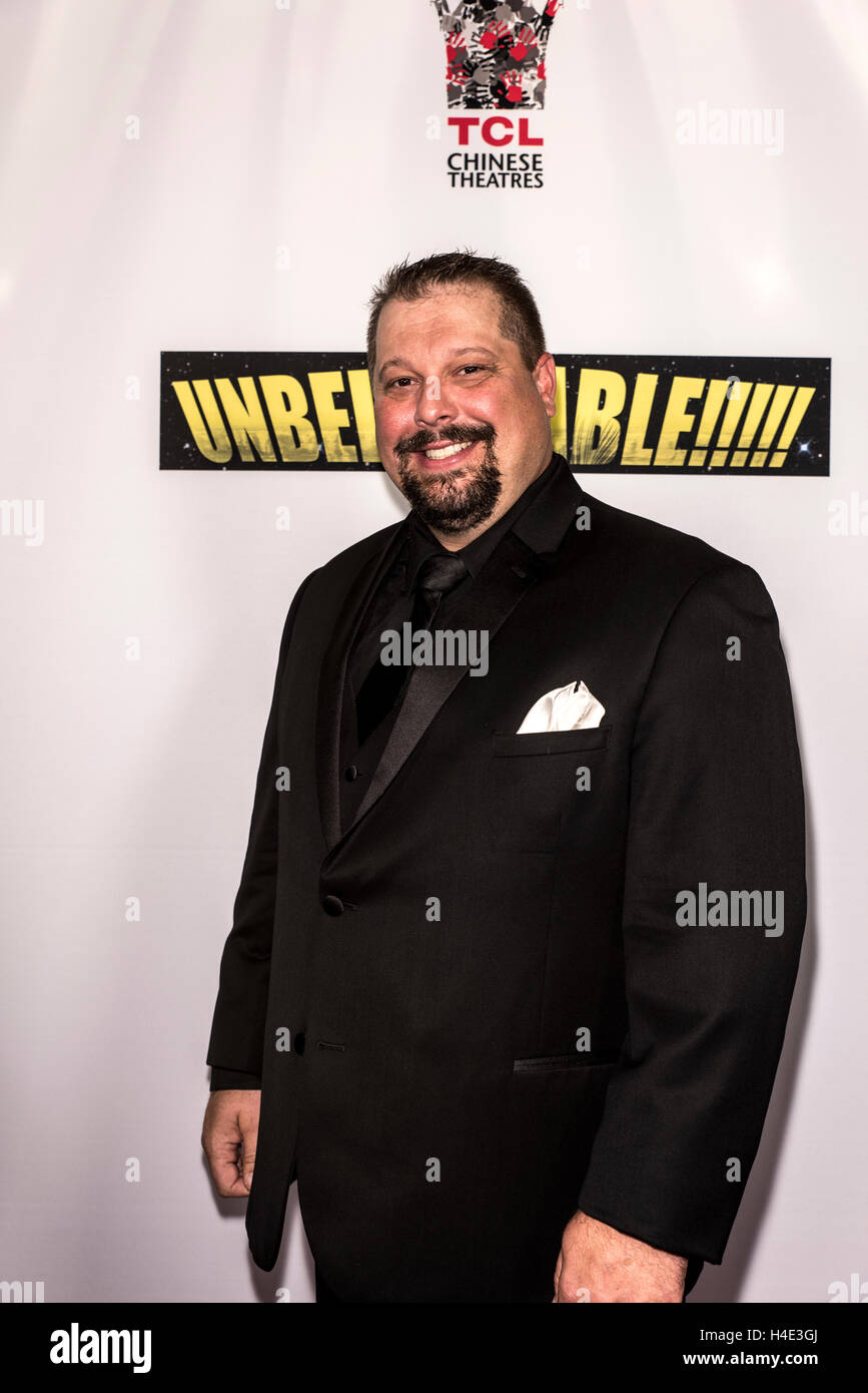 Derrick Odland arrive à la première du film Unvelievable, 50e anniversaire partie Star Trek countdown et tapis rouge à TLC Chinese Theatre Le 7 septembre 2016 à Hollywood, Californie. Banque D'Images