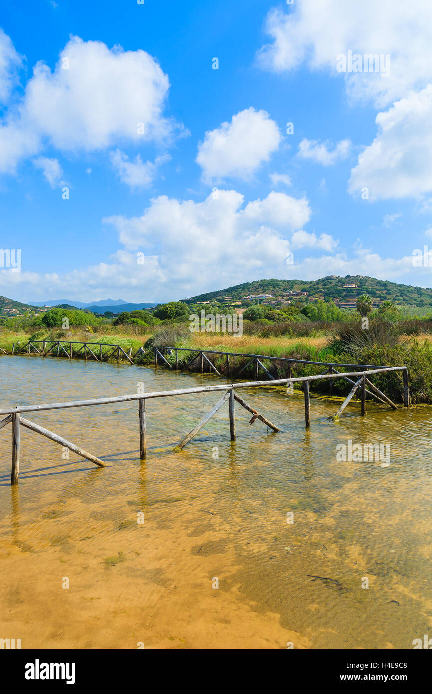 Salt Lake près de Chia et de beaux paysages de l'île de Sardaigne, Italie Banque D'Images