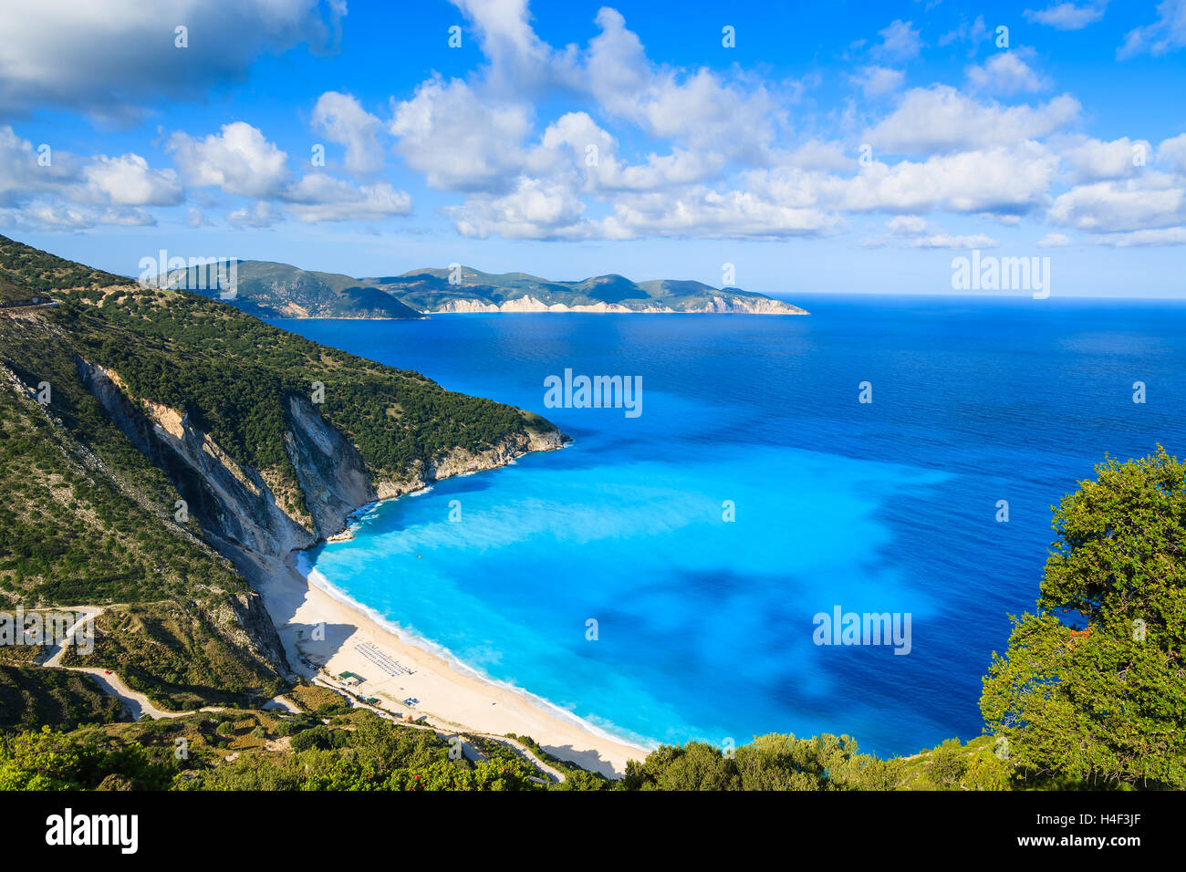 Voir de belle plage de Myrtos sur l'île de Céphalonie, Grèce Banque D'Images
