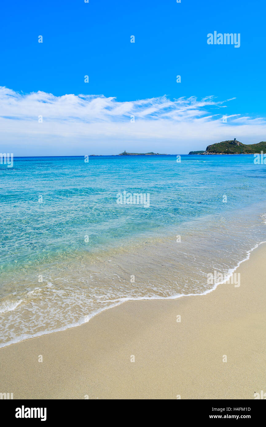 La mer turquoise et le sable, plage de Villasimius, Sardaigne, île, Italie Banque D'Images