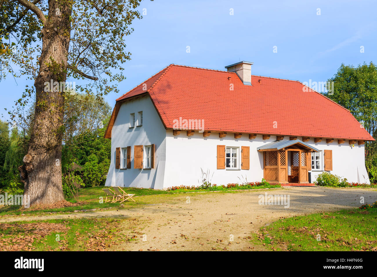 Cottage traditionnel house en zone rurale de Radziejowice village, Pologne Banque D'Images