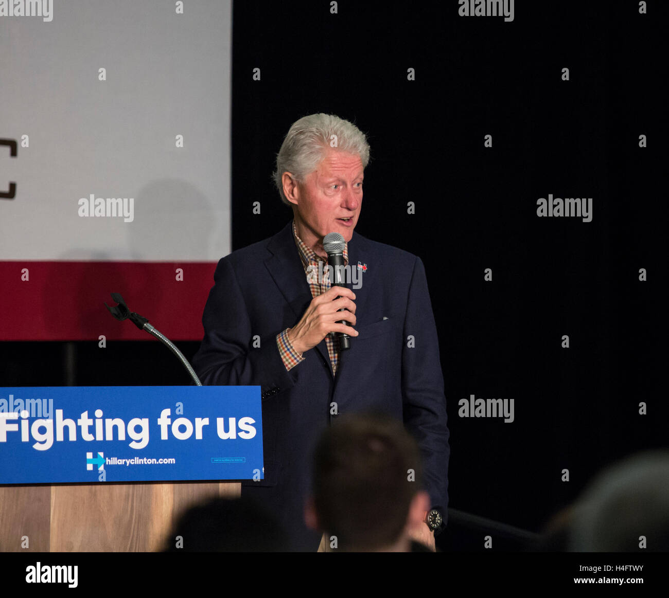 L'ancien Président Bill Clinton des campagnes pour la présidence Hillary Clinton Mercredi 4 mai 2016 au Club de Balboa Park à San Diego, CA. Banque D'Images