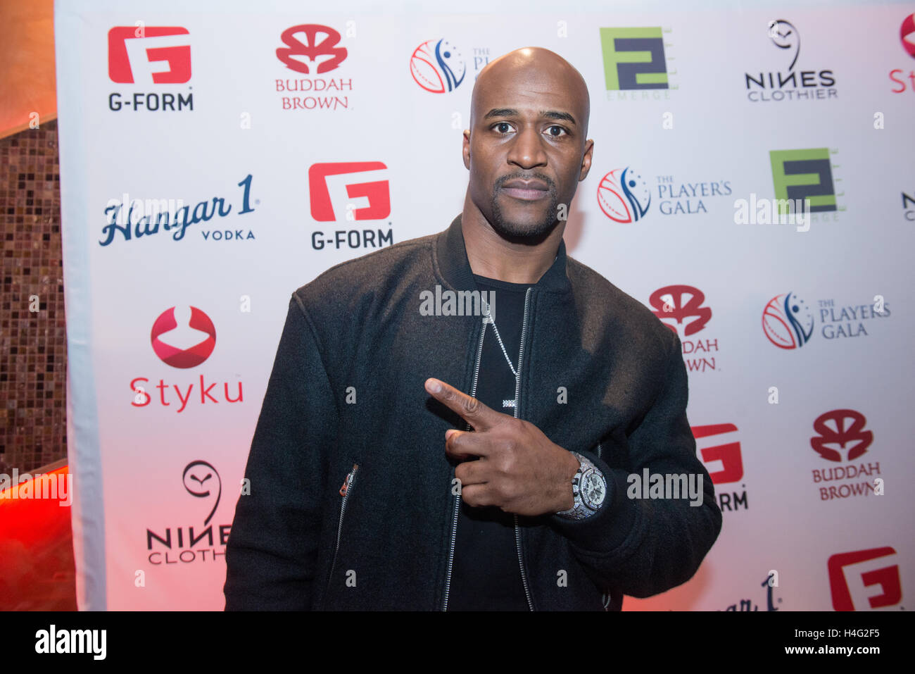 Deon Grant sur le tapis rouge au Gala des joueurs le 7 février, 2016 à San Francisco, Californie. Banque D'Images