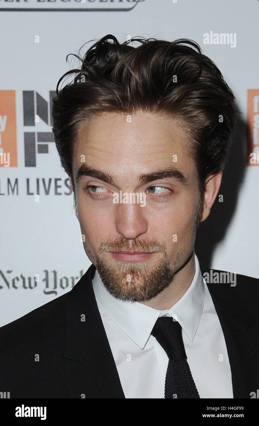 New York, NY, USA. 15 Oct, 2016. Arrivées à Robert Pattinson pour la cité perdue de Z en première mondiale au 54e Festival du Film de New York, Alice Tully Hall au Lincoln Center, New York, NY Le 15 octobre, 2016. © Kristin Callahan/Everett Collection/Alamy Live News Banque D'Images