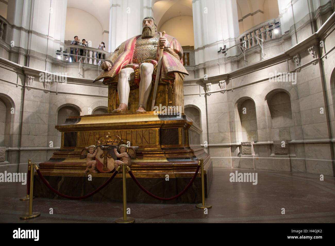 Une énorme sculpture du Roi Gustav Vasa, fondateur de la Suède, se trouve dans le hall principal à la musée nordique de Stockholm, Suède Banque D'Images