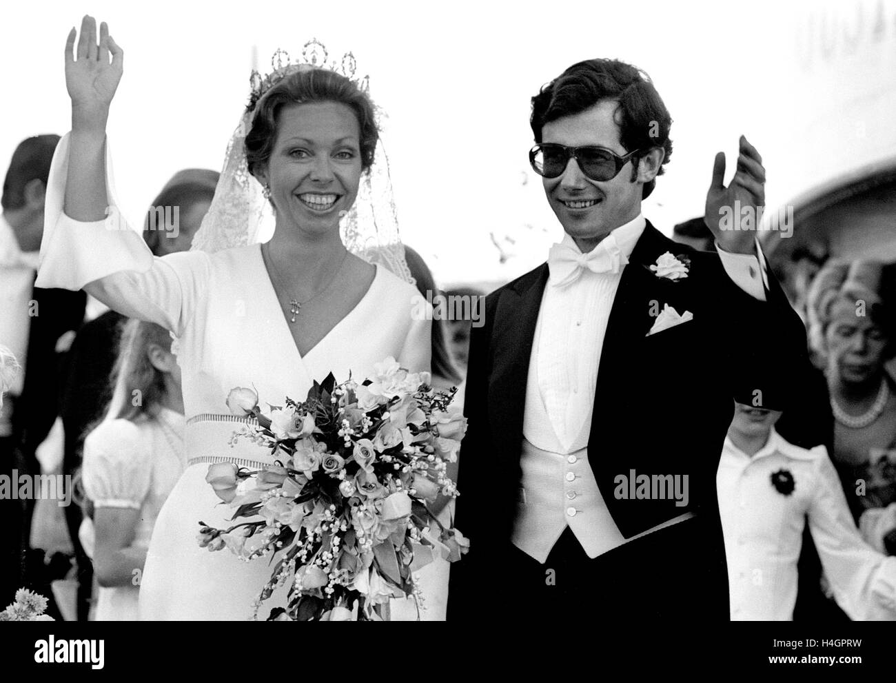 La princesse Christina et Tord Magnusson quitte l'église du château après la cérémonie du mariage 1974 Banque D'Images