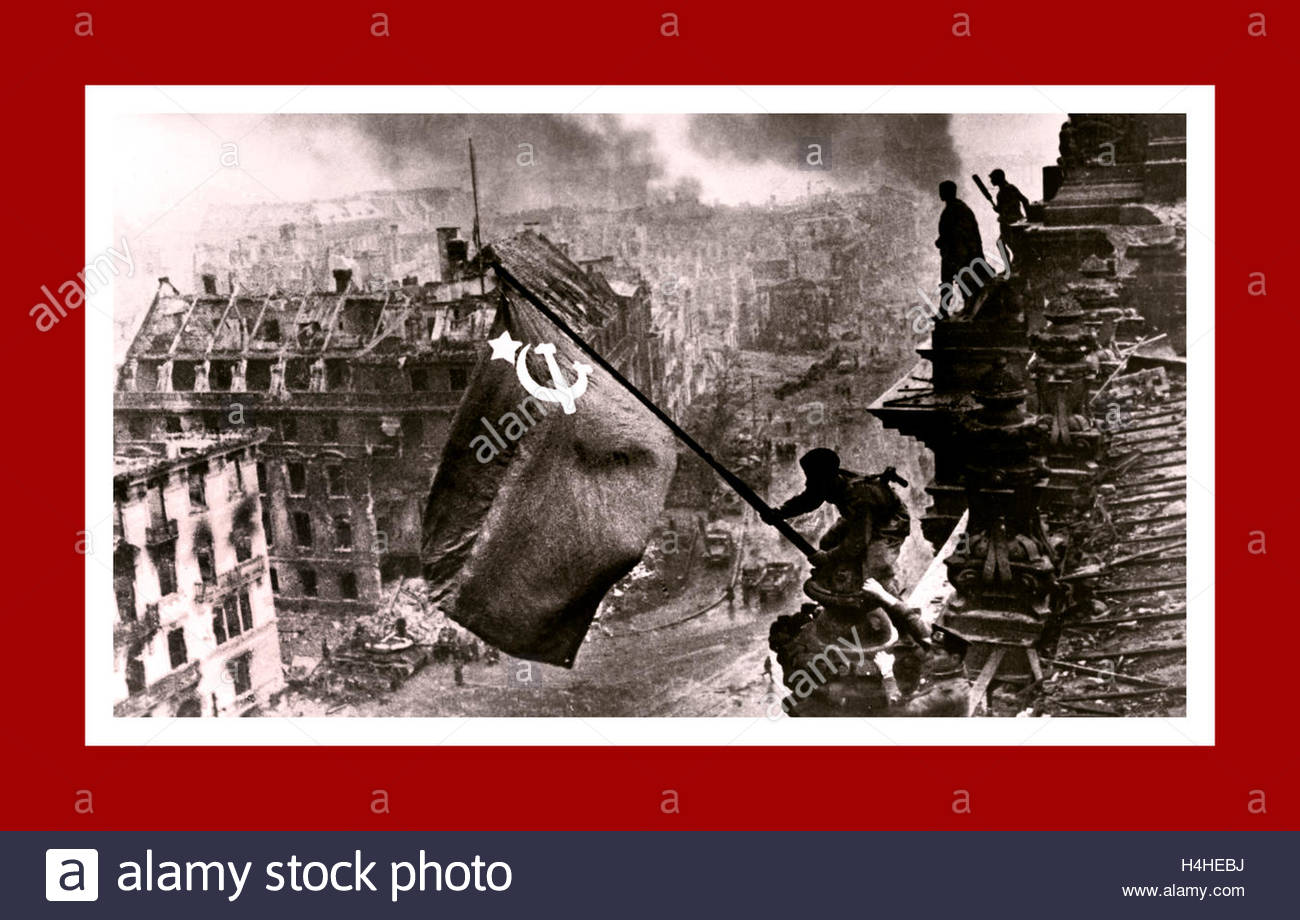 Drapeau Rouge Avec Image réaliste de la Soviet tank et Grand Texte /"pour Berlin/"