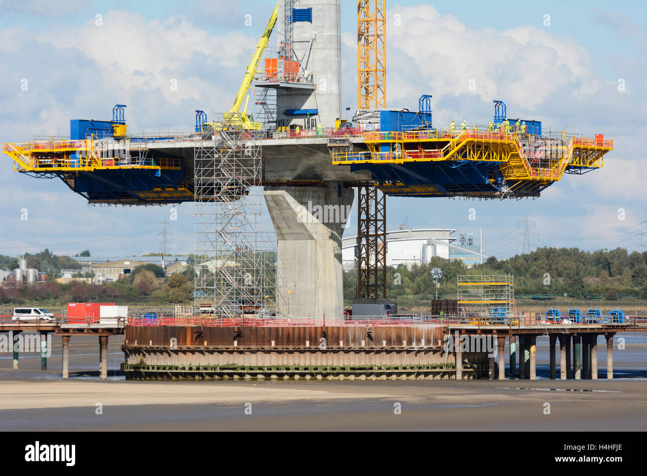 Le projet de Porte Mersey - Runcorn-Widnes bridgebeing le nouveau construit sur la rivière Mersey en Cisjordanie, Widnes. Banque D'Images