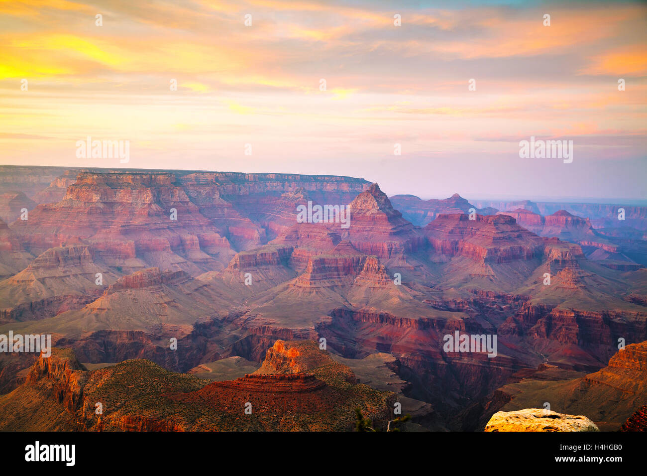 Vue d'ensemble du Parc National du Grand Canyon au coucher du soleil Banque D'Images
