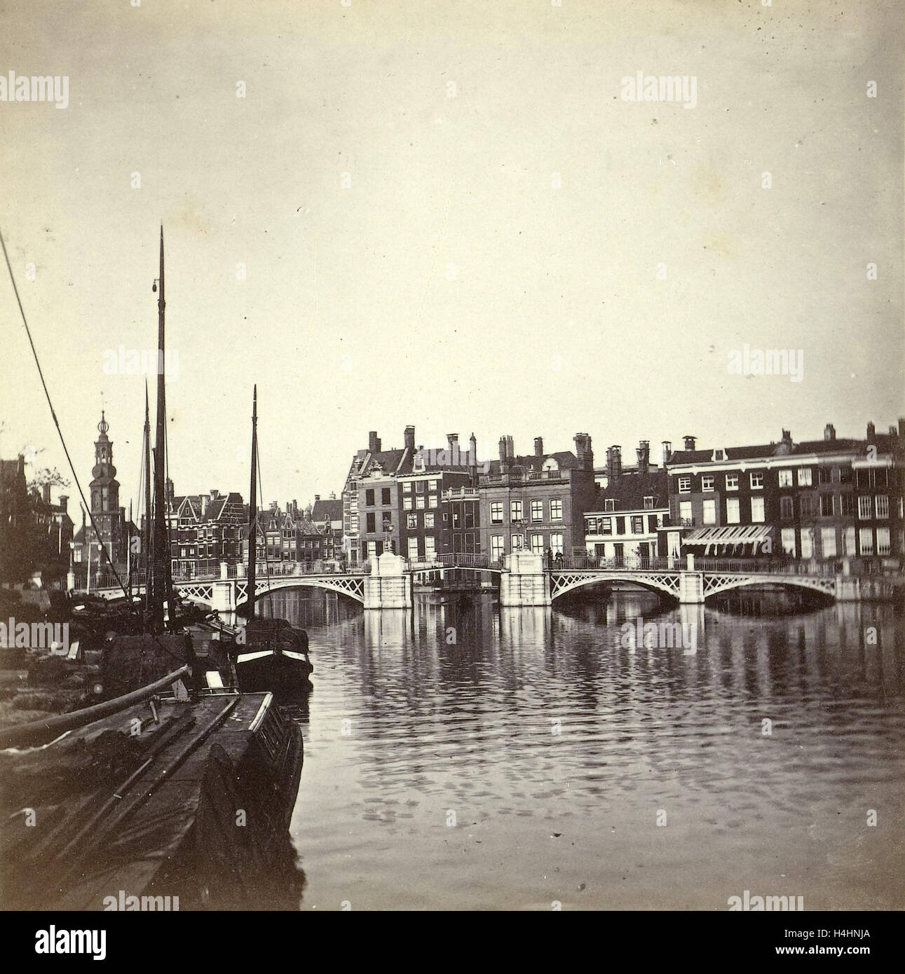 Centre de la rivière Amstel à Amsterdam aux Pays-Bas, anonyme, Andries Jager, ch. 1860 - c. 1870 Banque D'Images