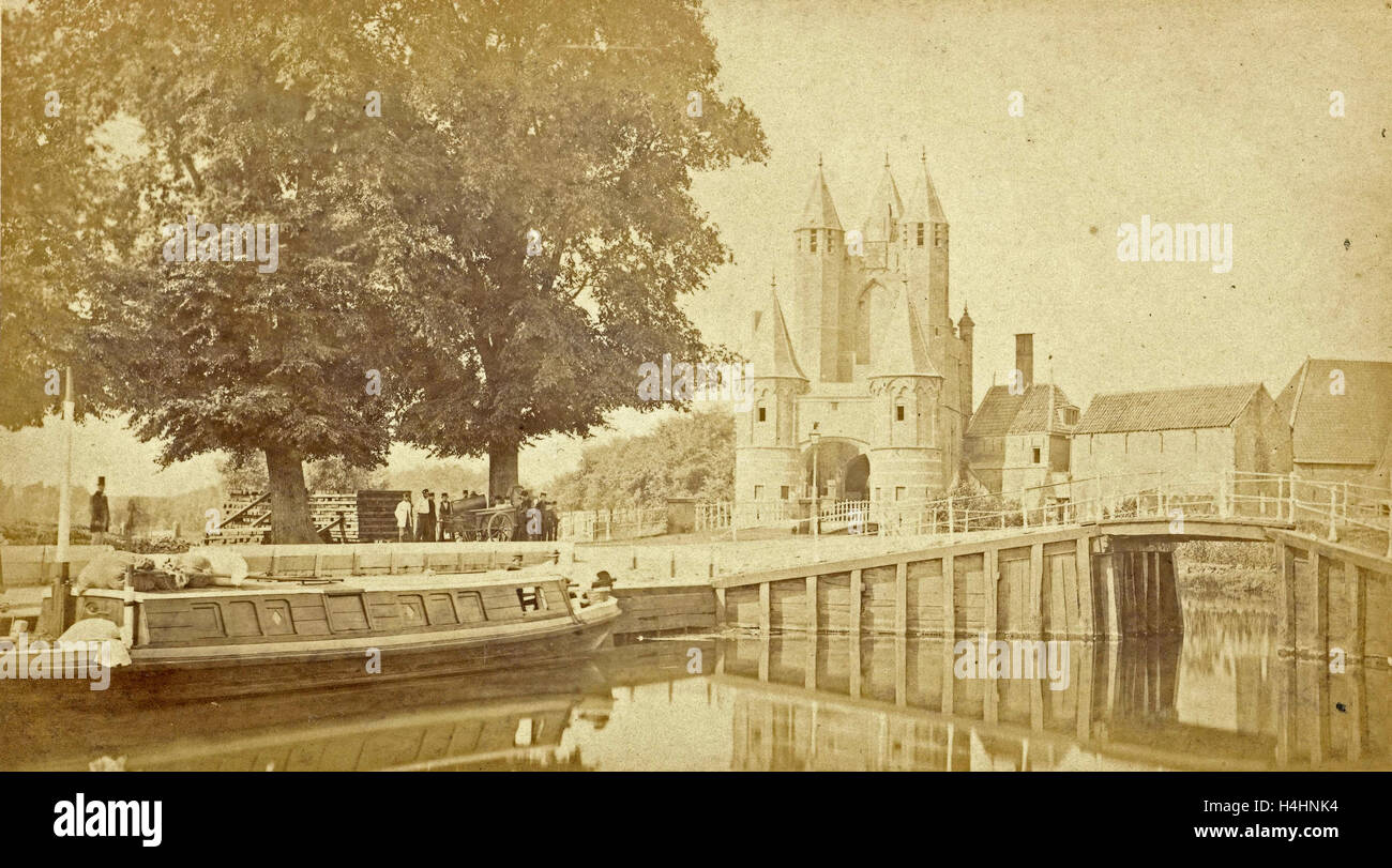 Vue de la porte d'Amsterdam à Haarlem, Andries Jager, anonyme, 1870-1890, les Pays-Bas Banque D'Images