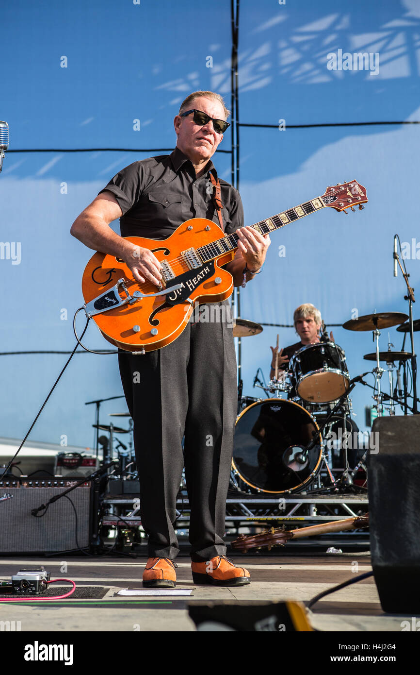 Jim Heath du Reverend Horton Heat effectue à RIOT Fest le dimanche, Août 30th, 2015, à l'échelon national Western Complex à Denver, CO. Banque D'Images