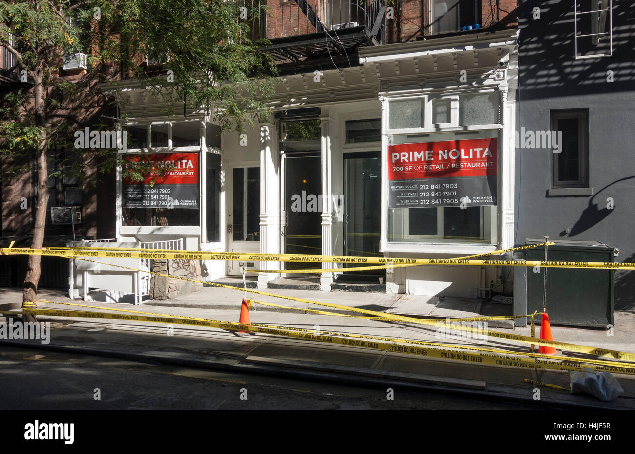 Nolita vide storefront offert a louer sur Mulberry Street à New York City Banque D'Images